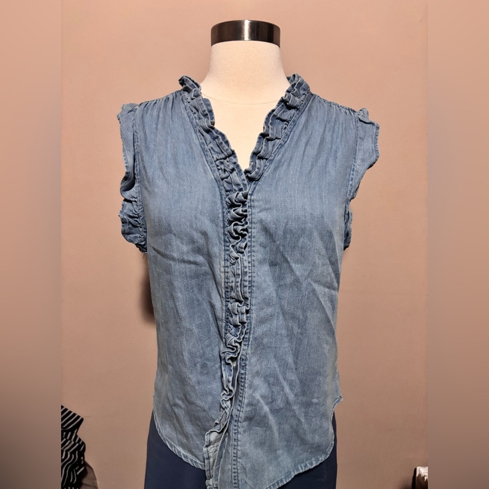 Elegant Ruffled Sleeveless Blue Blouse